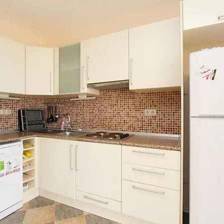Apartments near the sea 얄리카베크