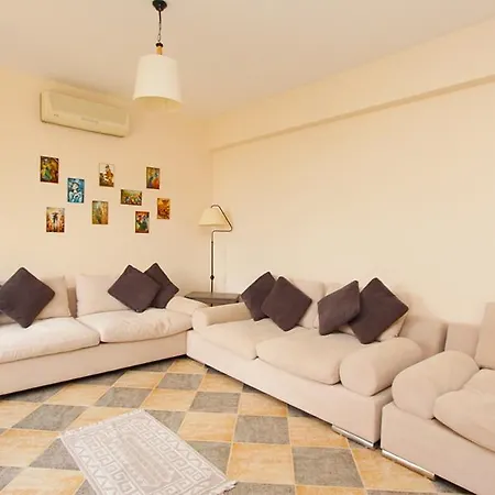아파트 Apartments near the sea *
