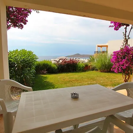 아파트 Apartments near the sea *